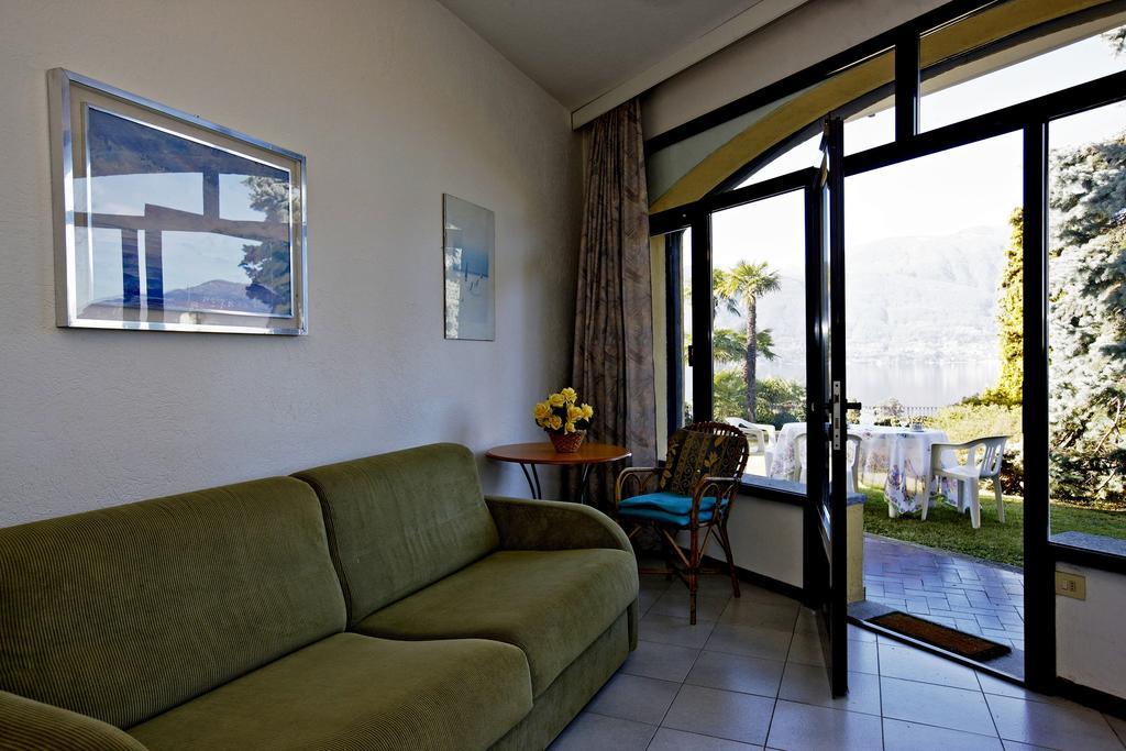 Villa Panorama Porto Valtravaglia Bagian luar foto