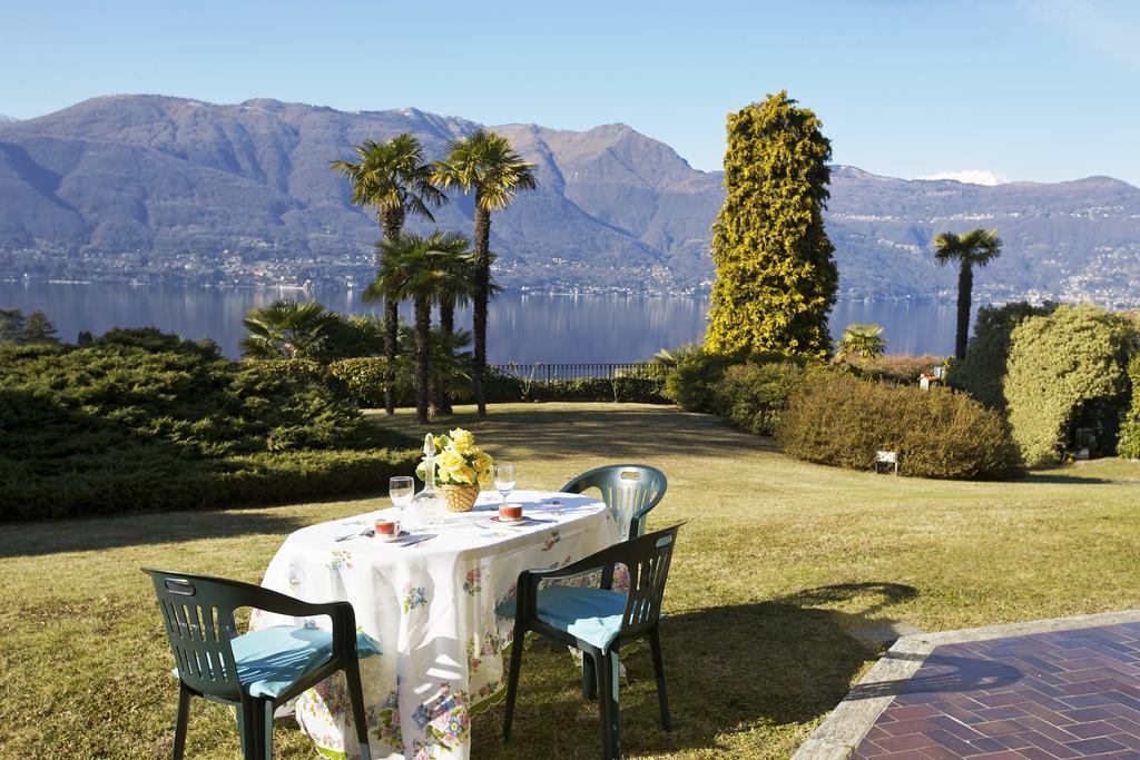 Villa Panorama Porto Valtravaglia Bagian luar foto